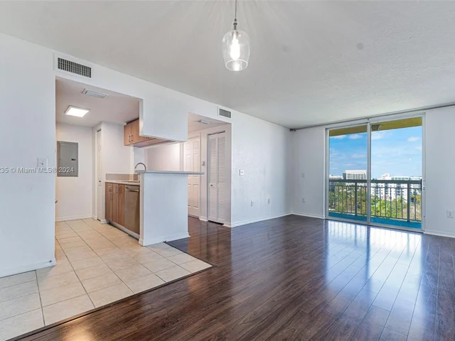 816 NW 11th St # 1103, Miami FL 33136