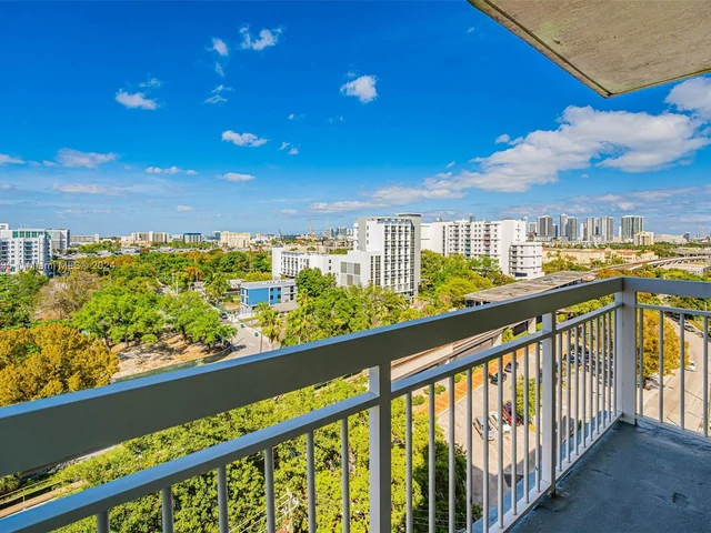 816 NW 11th St # 1103, Miami FL 33136