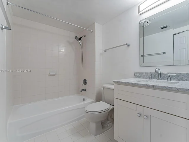 816 NW 11th St # 1103, Miami FL 33136