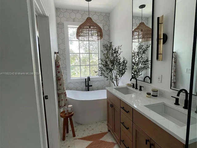 1873 NW 12th St, Boca Raton FL 33486