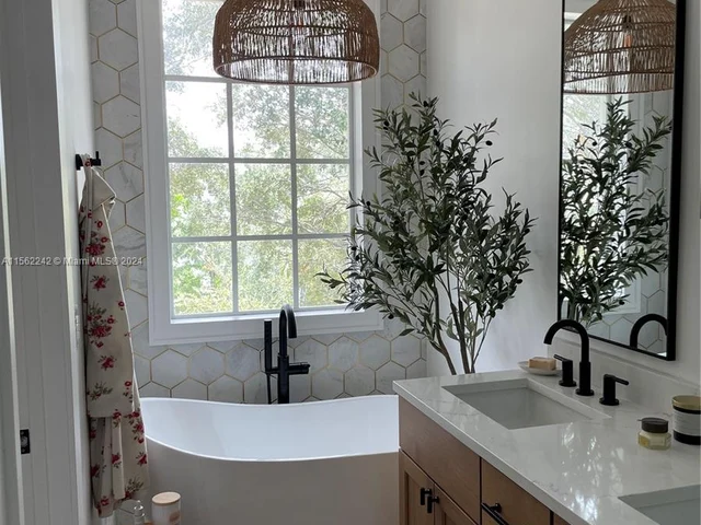 1873 NW 12th St, Boca Raton FL 33486