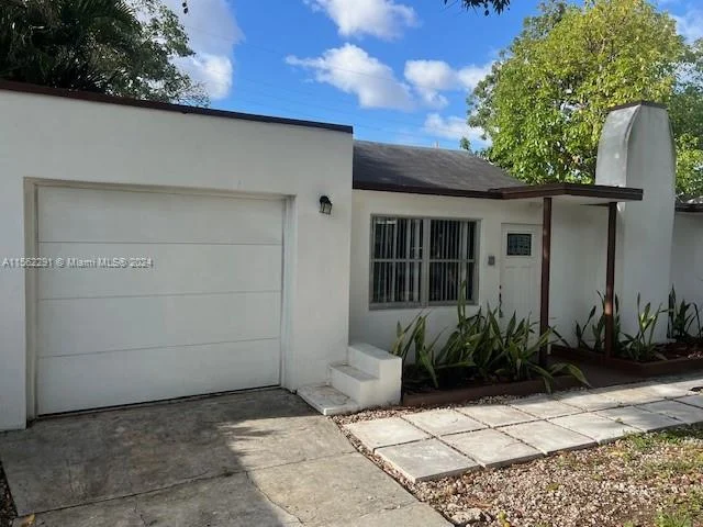 76 W 14th St # 0, Hialeah FL 33010