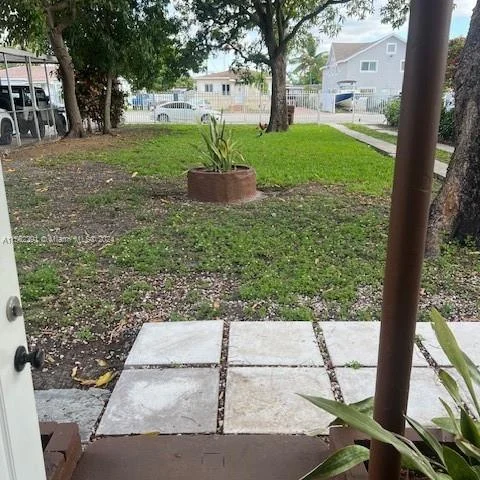 76 W 14th St # 0, Hialeah FL 33010
