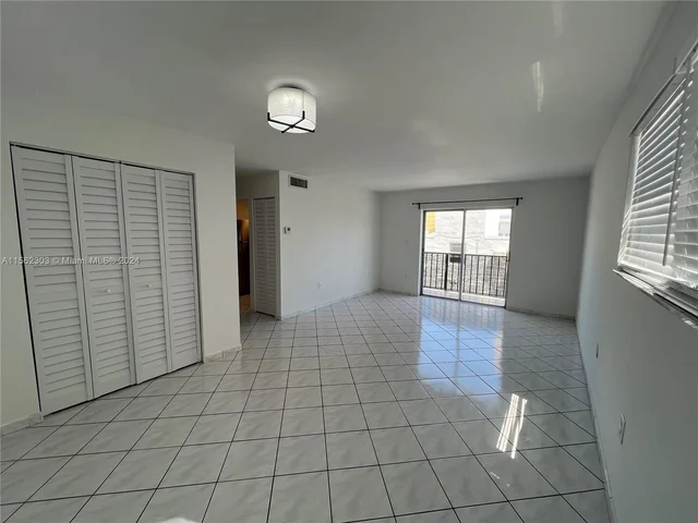 821 Euclid Ave # 304, Miami Beach FL 33139