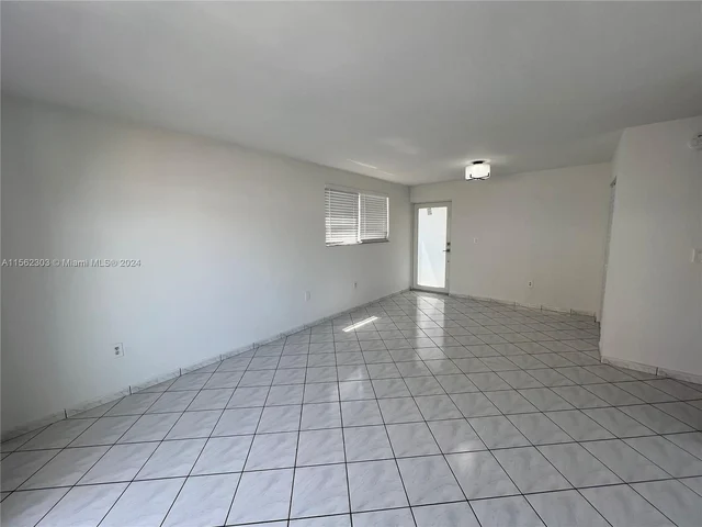 821 Euclid Ave # 304, Miami Beach FL 33139