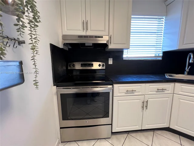 821 Euclid Ave # 304, Miami Beach FL 33139