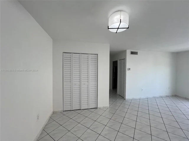 821 Euclid Ave # 304, Miami Beach FL 33139