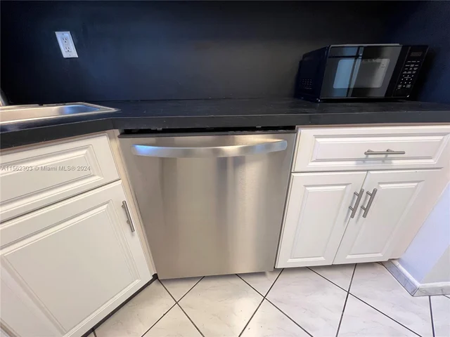 821 Euclid Ave # 304, Miami Beach FL 33139