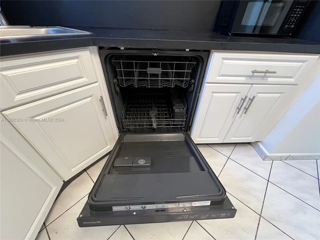 821 Euclid Ave # 304, Miami Beach FL 33139