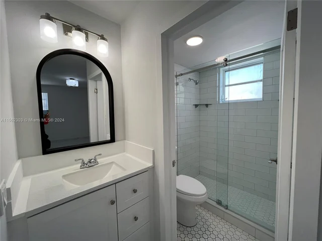 821 Euclid Ave # 304, Miami Beach FL 33139