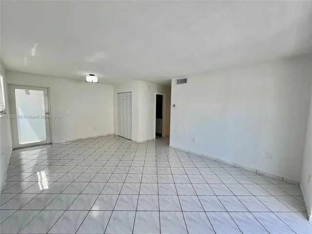 821 Euclid Ave # 304, Miami Beach FL 33139