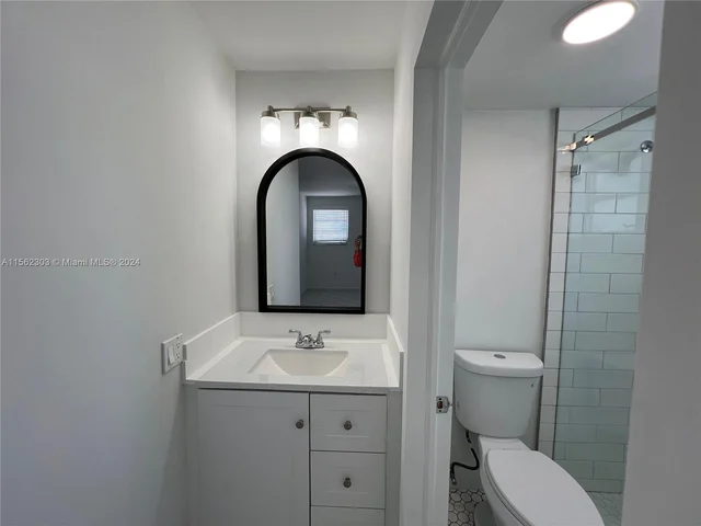 821 Euclid Ave # 304, Miami Beach FL 33139