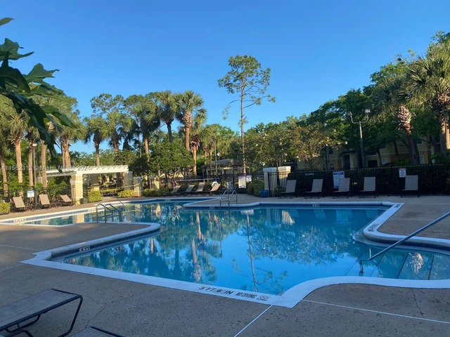 2544 Robert Trent Jones Dr # 825, Orlando FL 32835