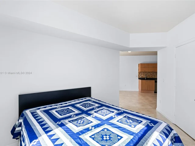 350 S Miami Ave # 2210, Miami FL 33130