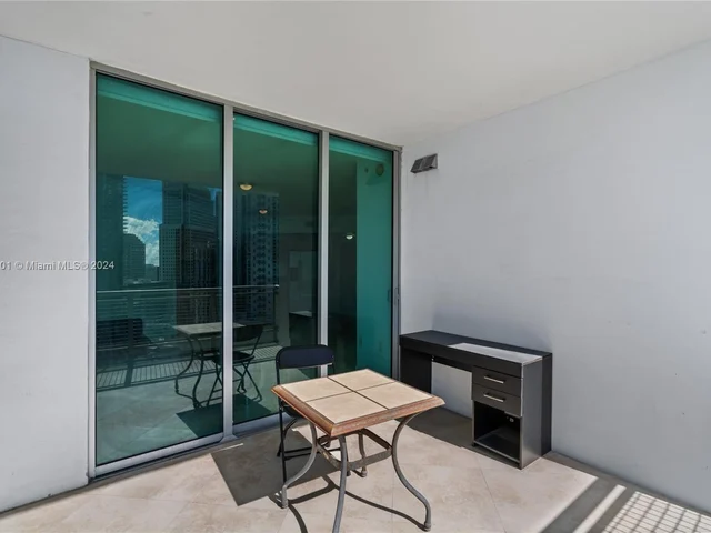 350 S Miami Ave # 2210, Miami FL 33130