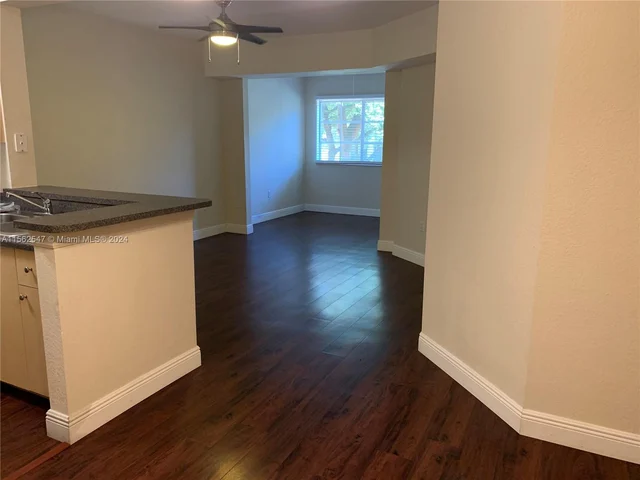 2564 Centergate Dr # 206, Miramar FL 33025