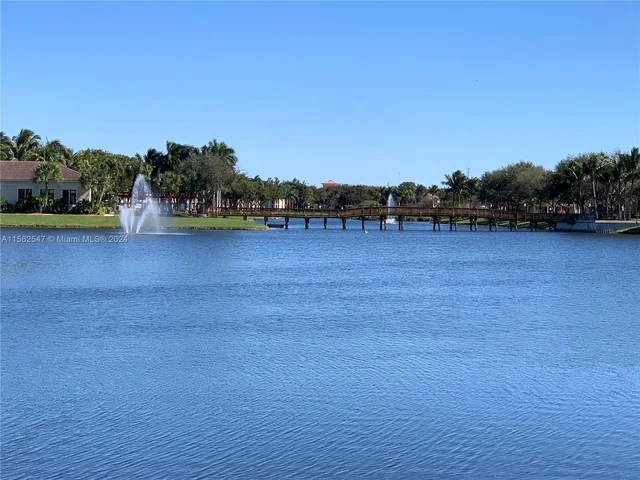 2564 Centergate Dr # 206, Miramar FL 33025