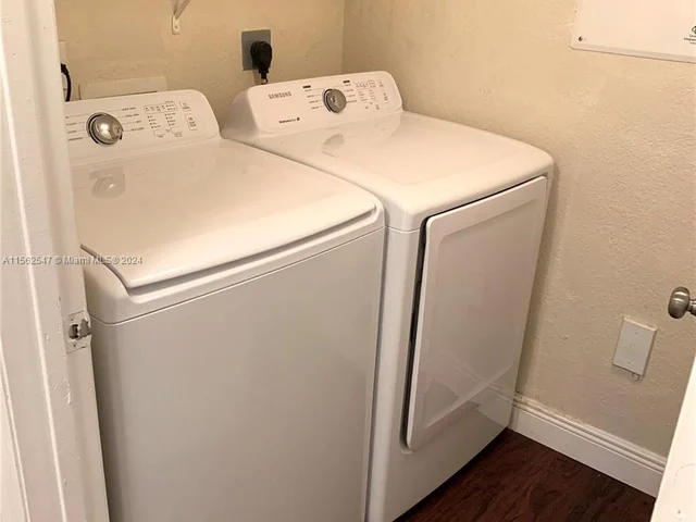 2564 Centergate Dr # 206, Miramar FL 33025