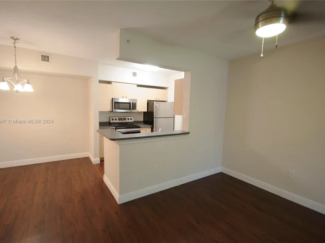 2564 Centergate Dr # 206, Miramar FL 33025