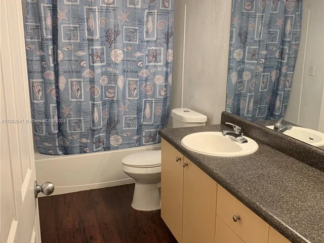 2564 Centergate Dr # 206, Miramar FL 33025