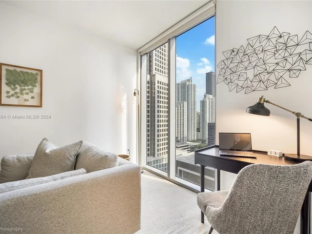 31 SE 6th St # 2703, Miami FL 33131