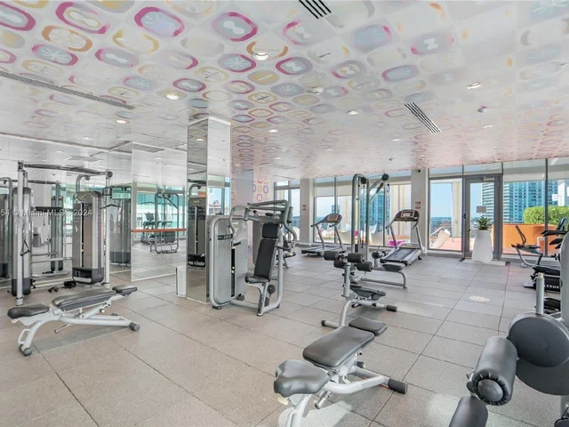 31 SE 6th St # 2703, Miami FL 33131