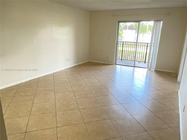 6900 Nova Dr # 204, Davie FL 33317