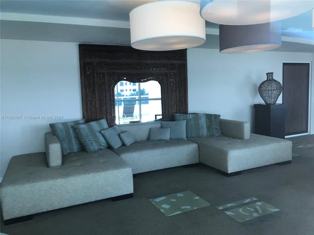 500 NE 29th St # 902, Miami FL 33137