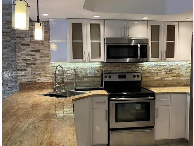 1450 Brickell Bay Dr # 314, Miami FL 33131