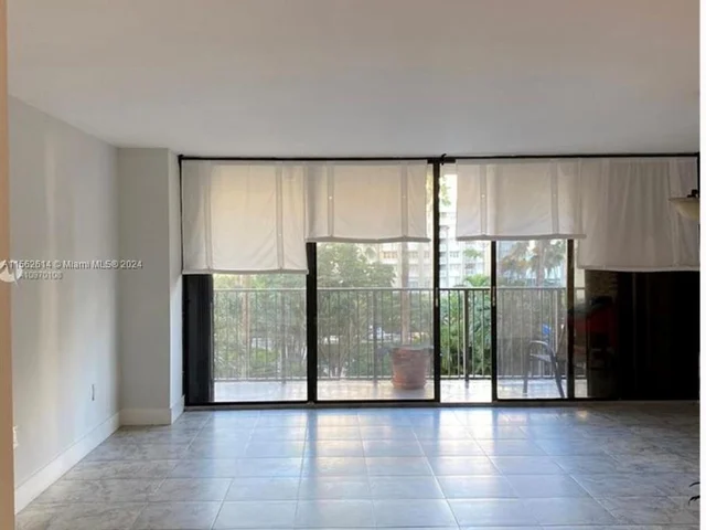 1450 Brickell Bay Dr # 314, Miami FL 33131