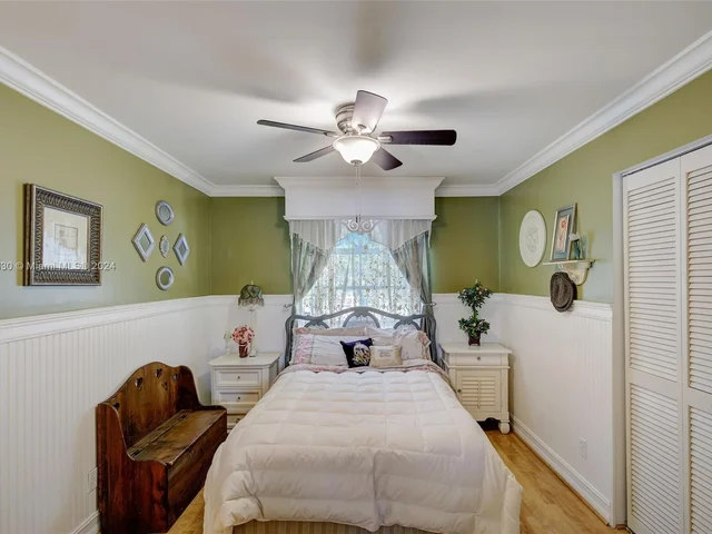 5726 SW 89th Way, Cooper City FL 33328