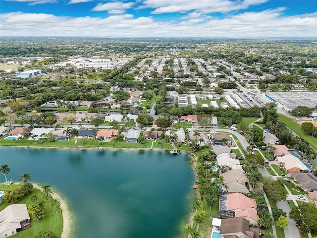 5726 SW 89th Way, Cooper City FL 33328