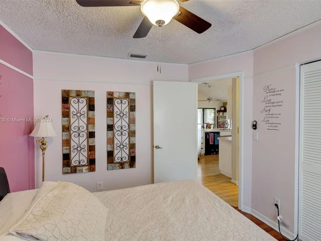 5726 SW 89th Way, Cooper City FL 33328