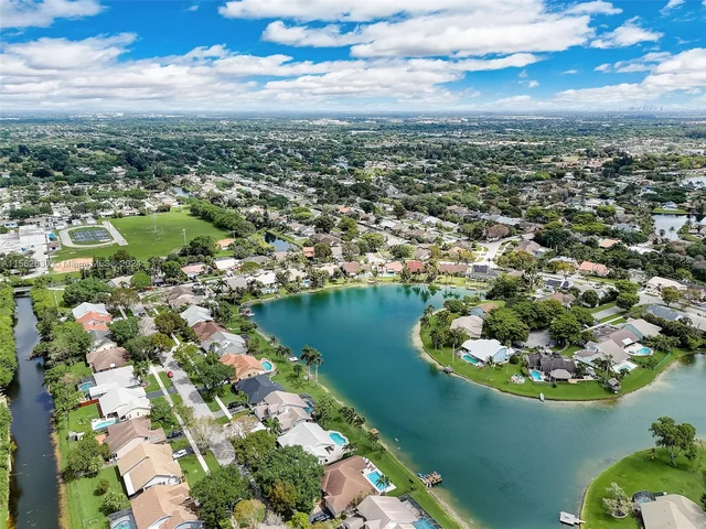 5726 SW 89th Way, Cooper City FL 33328