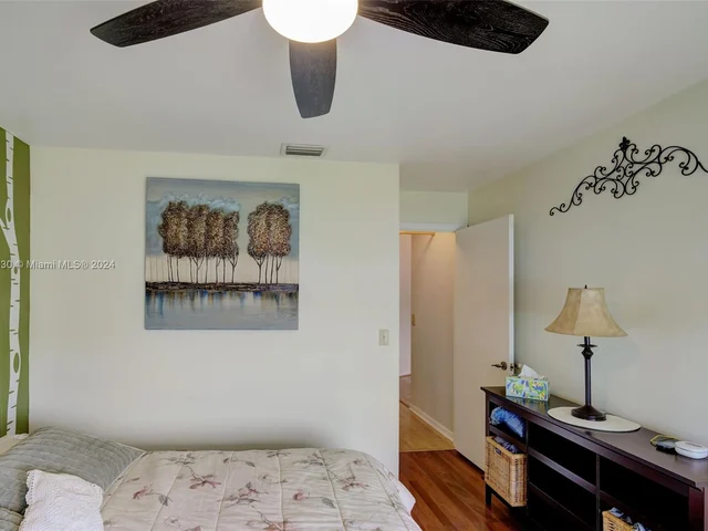 5726 SW 89th Way, Cooper City FL 33328