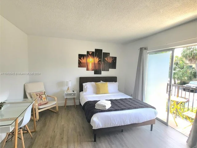 4271 NW South Tamiami Canal Dr # 104, Miami FL 33126