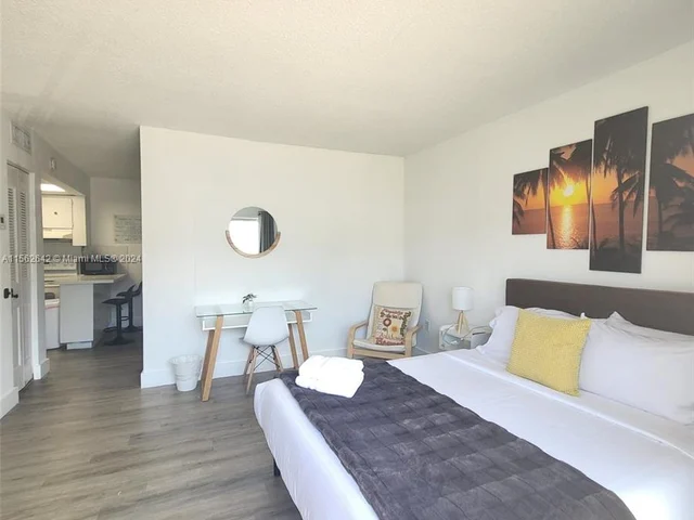 4271 NW South Tamiami Canal Dr # 104, Miami FL 33126