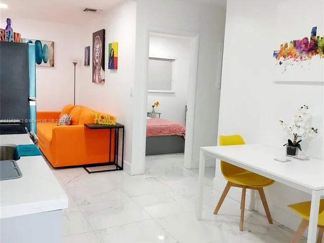 737 NW 41st St # B, Miami FL 33127