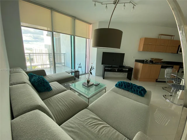 350 S Miami Ave # 3811, Miami FL 33130