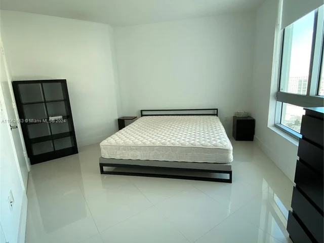 350 S Miami Ave # 3811, Miami FL 33130