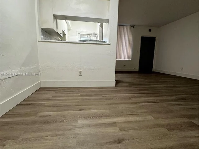 980 NE 169th St # 104, North Miami Beach FL 33162