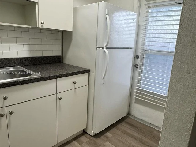 980 NE 169th St # 104, North Miami Beach FL 33162