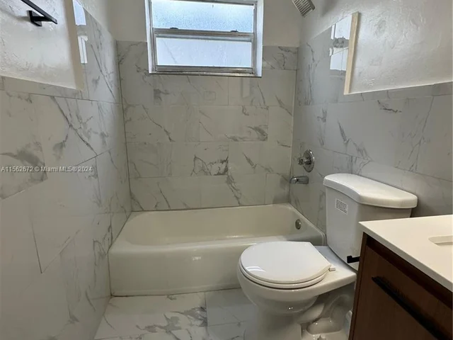 980 NE 169th St # 104, North Miami Beach FL 33162