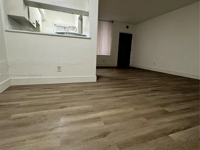 980 NE 169th St # 104, North Miami Beach FL 33162