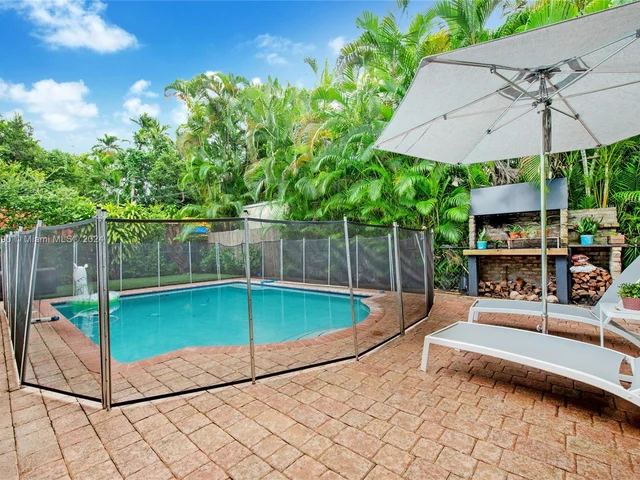 1212 Aguila Ave, Coral Gables FL 33134