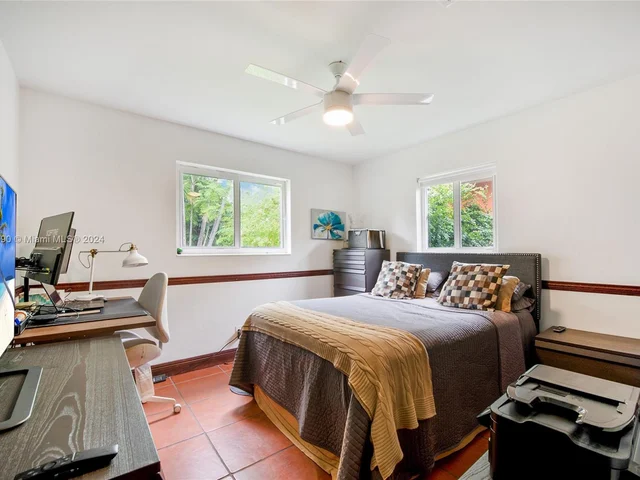 1212 Aguila Ave, Coral Gables FL 33134