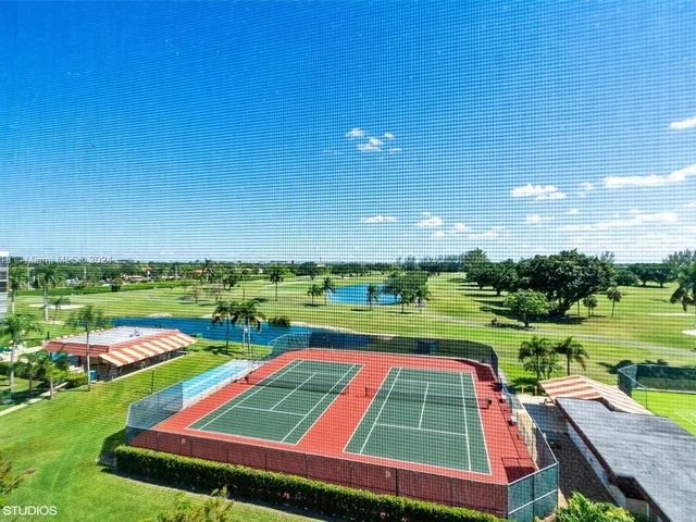 9423 S Hollybrook Lake Dr # 110, Pembroke Pines FL 33025