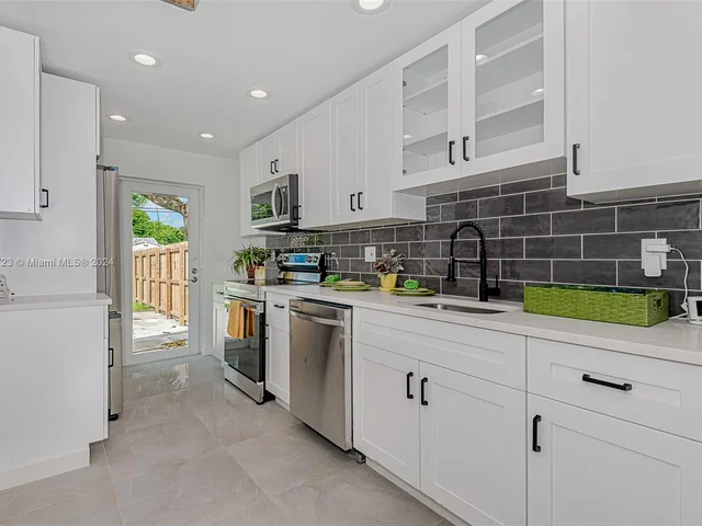 1205 NW 2nd Ave # A, Fort Lauderdale FL 33311