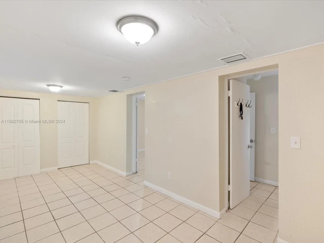 13241 NE 3rd Ct # b, North Miami FL 33161