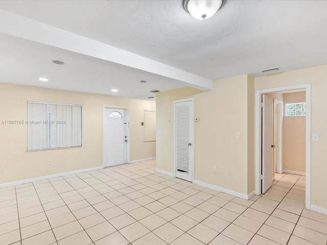 13241 NE 3rd Ct # b, North Miami FL 33161